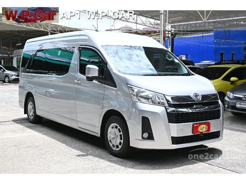 2022 Toyota Commuter Van
