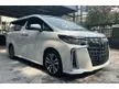 Recon 2018 Toyota Alphard 2.5 SC Alpine Sunroof Digital Inner Mirror FREE WARRANTY