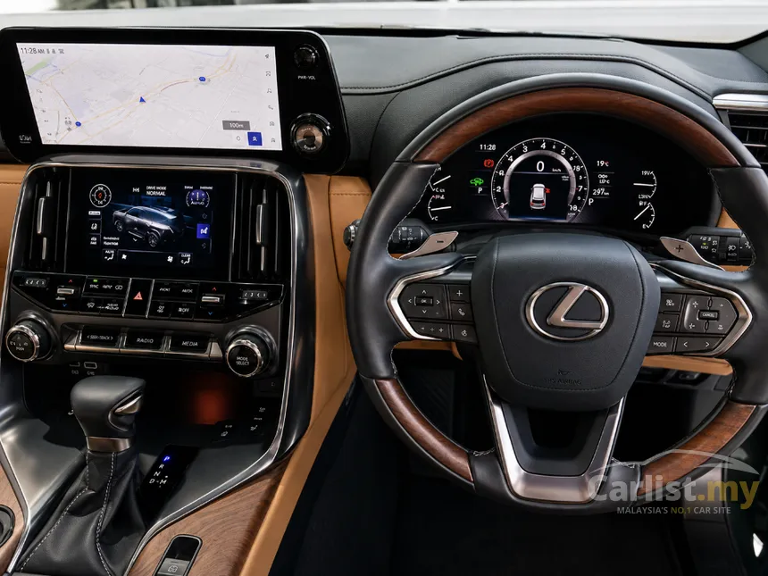 2024 Lexus LX 600 7 seater SUV
