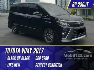 2017 Toyota Voxy 2.0 MPV