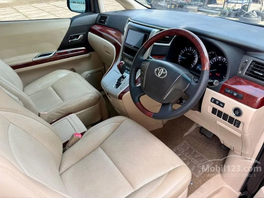 2011 Toyota Vellfire V MPV