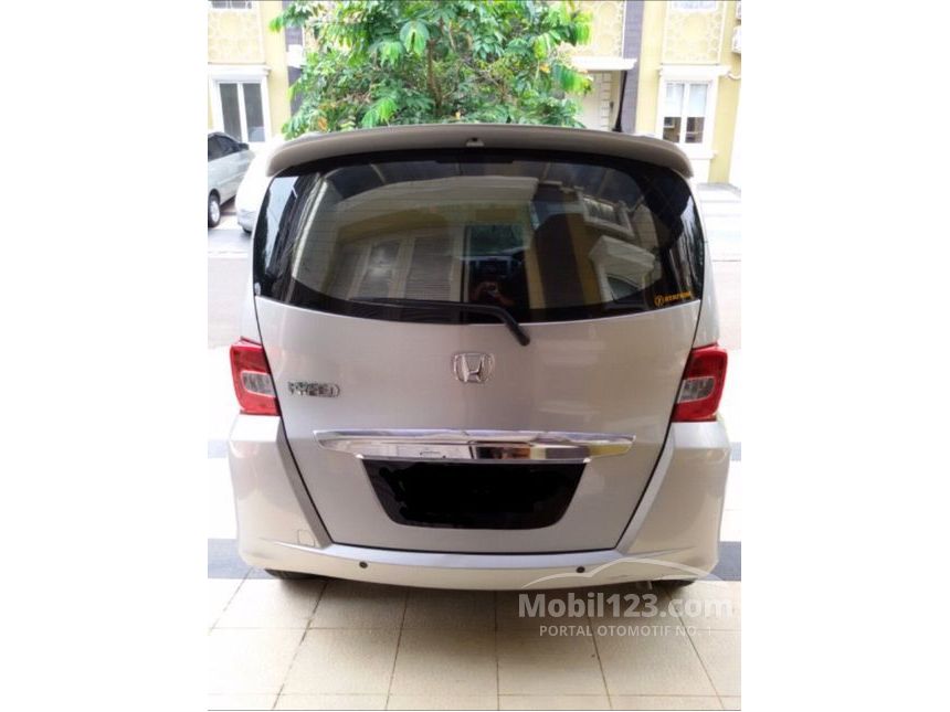 kilometer sertifikat 0 indonesia 2013 Mobil Freed E Automatic Banten Honda 1.5 MPV di Jual