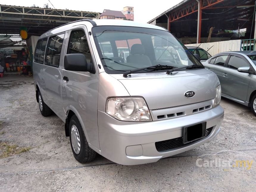 2005 kia pregio van