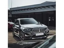 2021 BMW X1 1.5 sDrive18i xLine SUV. BARU 18.000 KM. SANGAT SPORTY DAN FUNGSIONAL. IDOLA KELUARGA IBUKOTA.