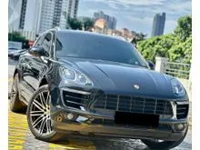 YEAR MADE 2015 PORSCHE MACAN 2.0 SUV ONE OWNER FULL SERVICE RECORD ORIGINAL SUPER LOW MILEAGE 81K KM ONLY