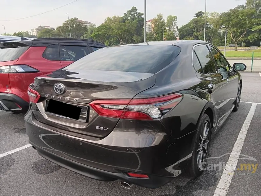 2023 Toyota Camry V Sedan