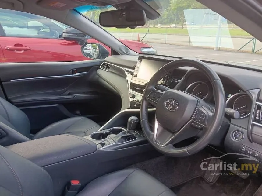 2023 Toyota Camry V Sedan