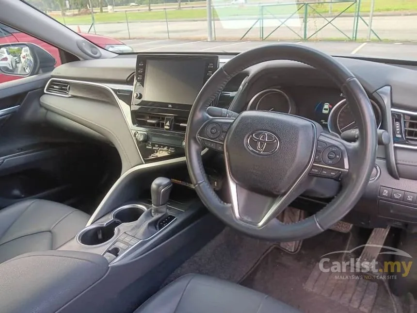 2023 Toyota Camry V Sedan