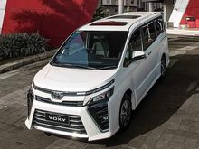Promo Toyota termurah new voxy 2020 2.0 AT terjangkau