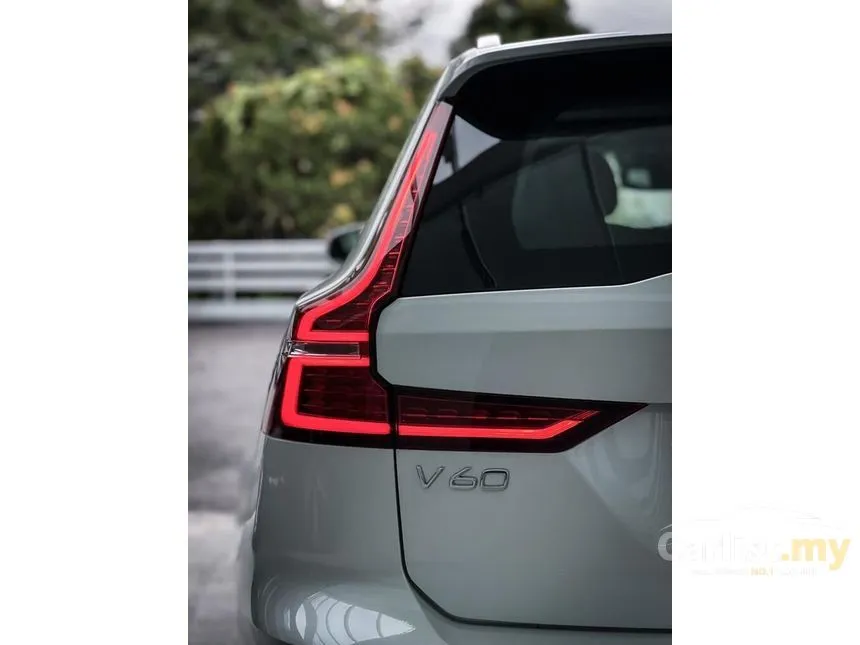 2023 Volvo V60 Recharge T8 PHEV Wagon