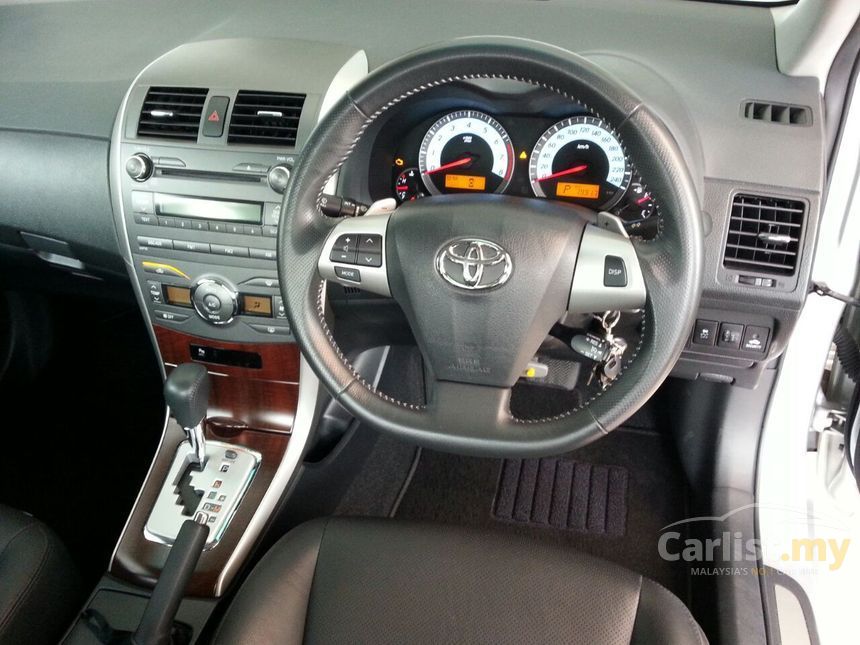 2012 Toyota Corolla Altis V Sedan