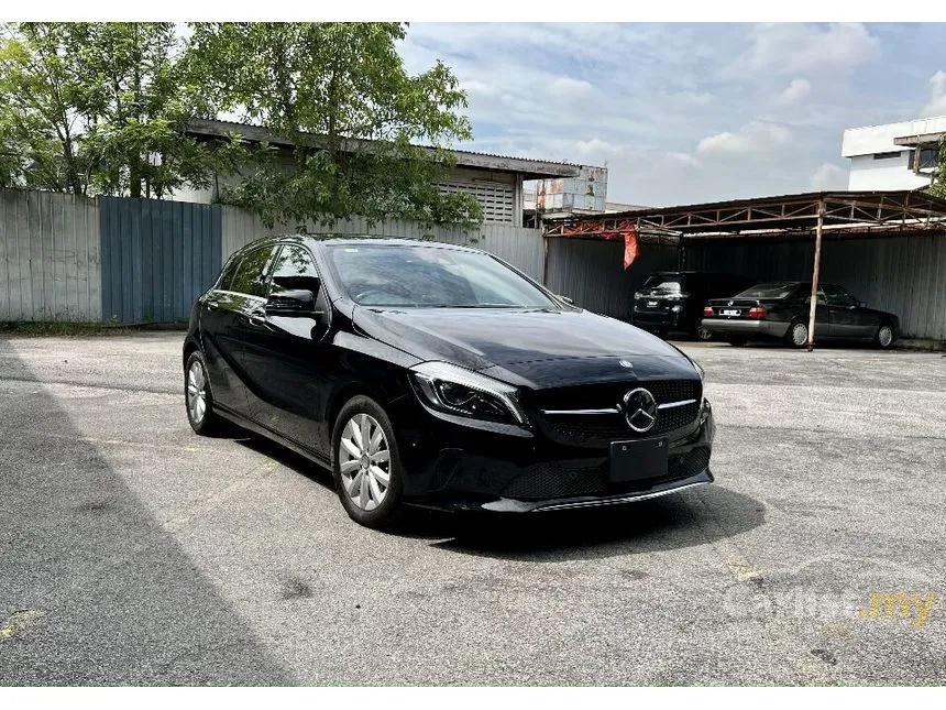 2017 Mercedes-Benz A180 Urban Line Hatchback