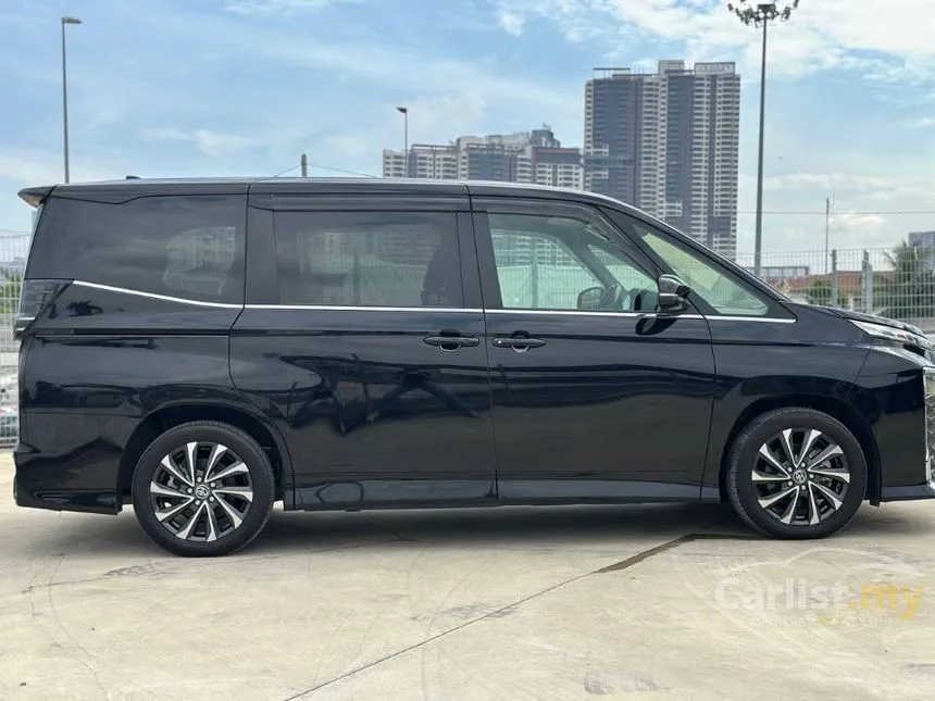 2023 Toyota Voxy S-Z MPV