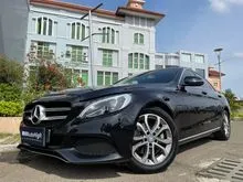 Low KM Like new Mercedes-Benz C200 2.0 Avantgarde Sedan 2015