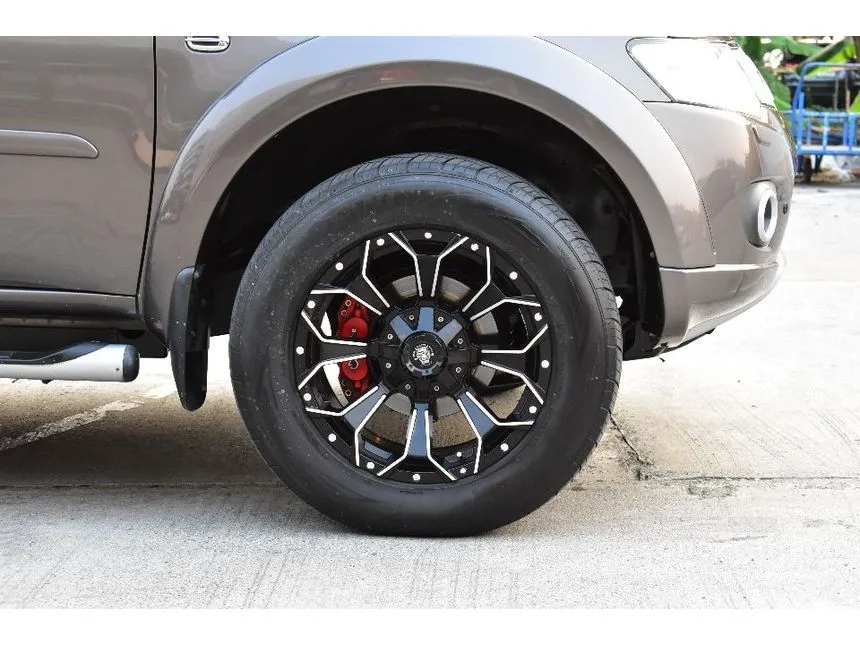 2013 Mitsubishi PAJERO SPORT GT SUV