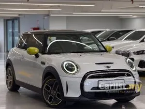 2023 MINI Cooper SE 3 Door Panoramic Sunroof without HUD Hatchback