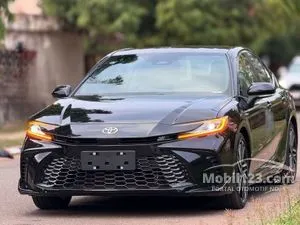 2025 Toyota Camry 2.5 Hybrid (Premium Color) Sedan