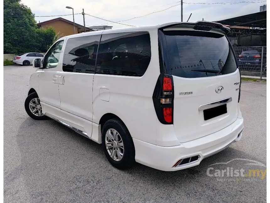 2017 Hyundai Grand Starex Royale MPV