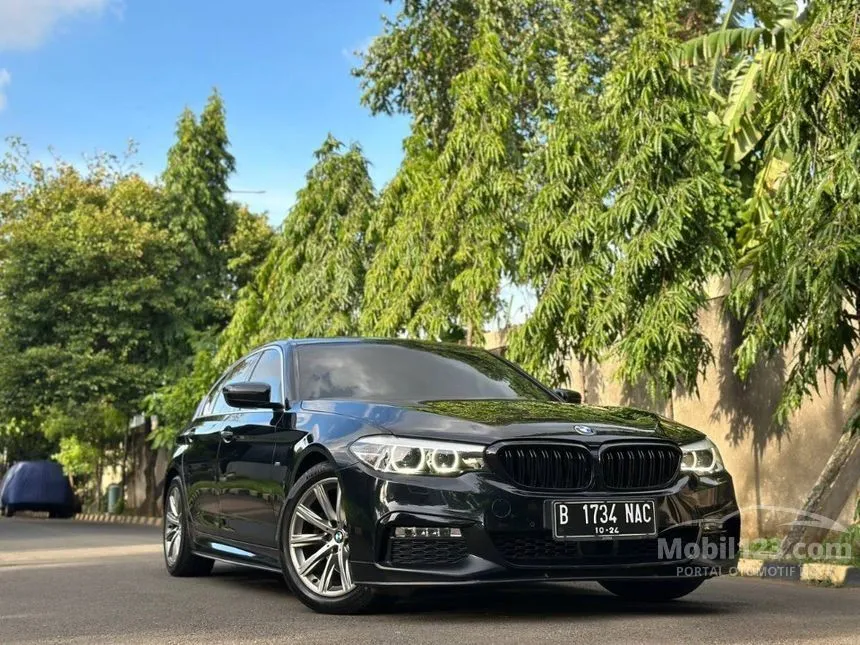 Jual Mobil BMW 520i 2018 Luxury 2.0 di DKI Jakarta Automatic Sedan Hitam Rp 545.000.000