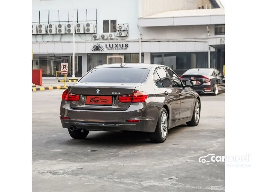 2014 BMW 320i Sport Sedan