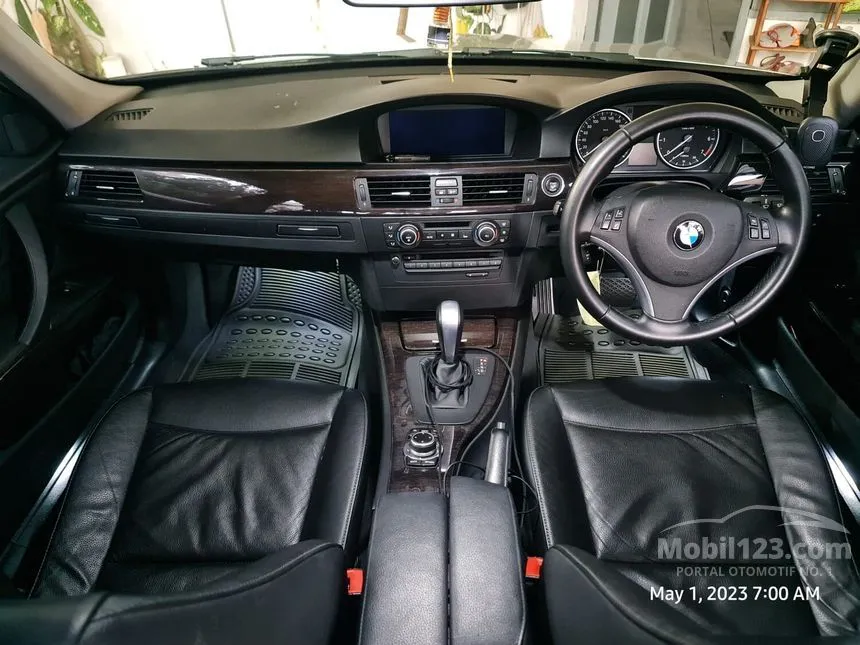 2012 BMW 320i Executive Edition Sedan