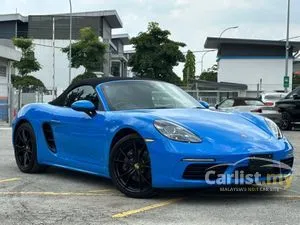 2022 Porsche 718 2.0 Boxster Convertible