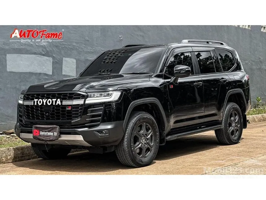 2023 Toyota Land Cruiser 300 GR-S SUV
