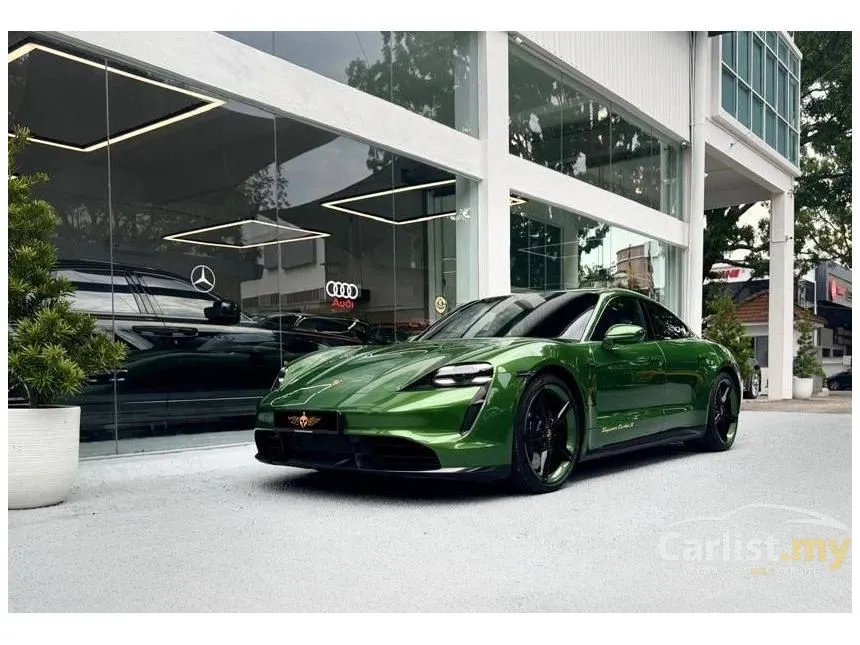 2021 Porsche Taycan Turbo S Sedan