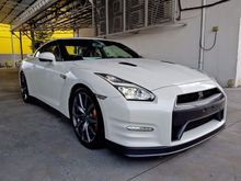 2014 Nissan GT-R 3.8 Premium Edition Xenon Light Push Start Button Reverse Camera Bose Sound System LED Daytime Running Light