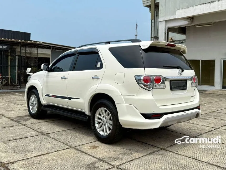 2013 Toyota Fortuner G LUX TRD 4X2 SUV