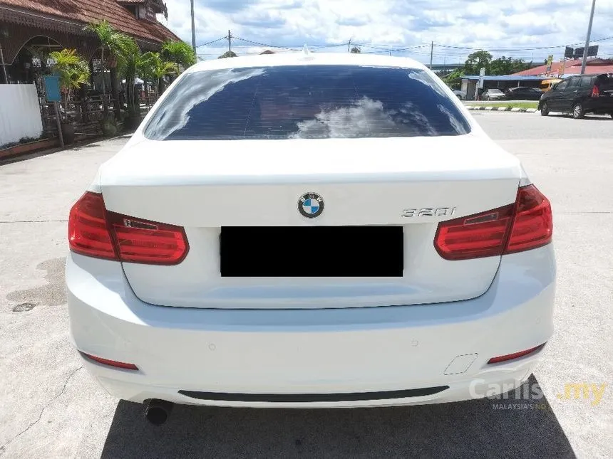 2014 BMW 320i Sport Line Sedan