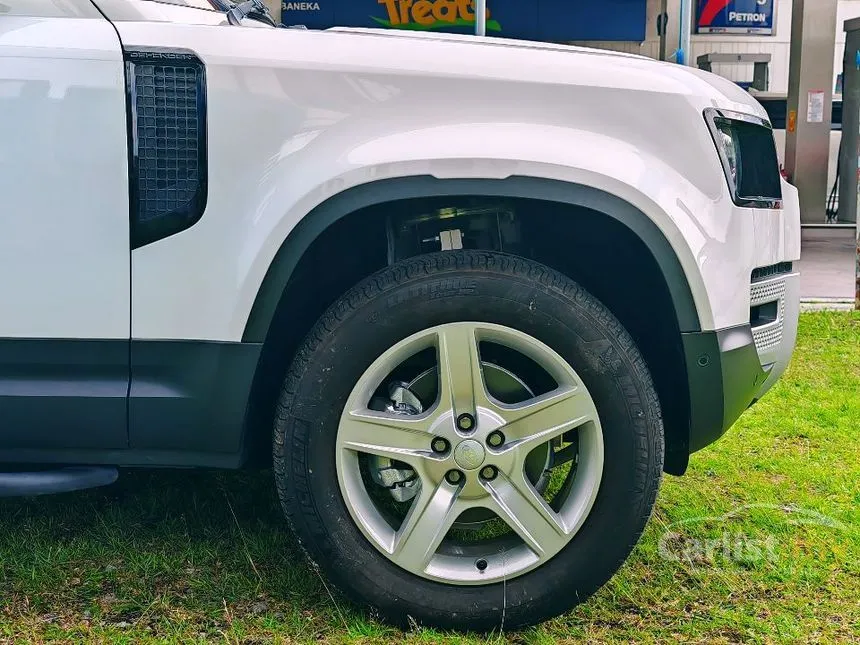 2022 Land Rover Defender 110 P300 SE SUV