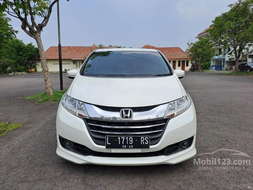 Jual Mobil Honda Odyssey 2014 2.4 2.4 di Jawa Timur Automatic Putih Rp 250.000.000