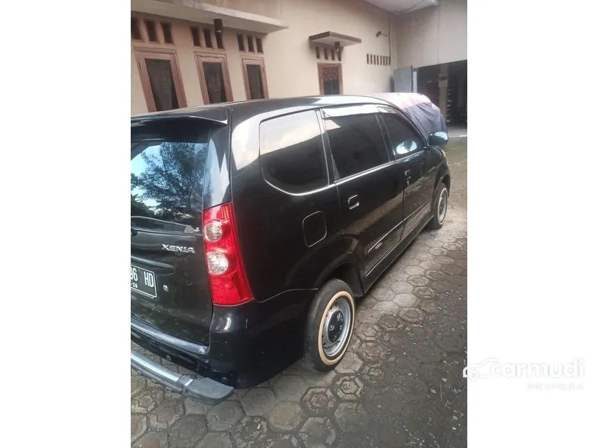 2011 Daihatsu Xenia Li DELUXE MPV