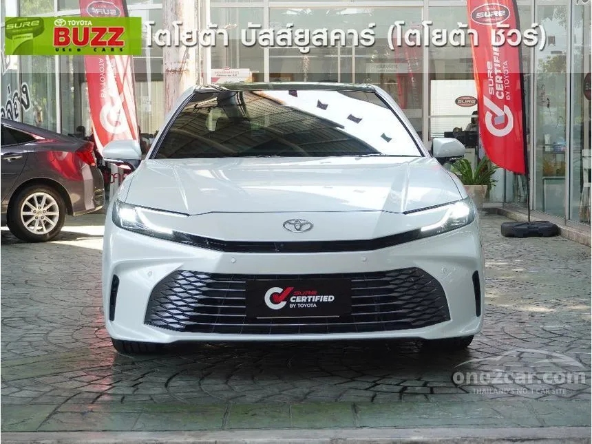 2025 Toyota CAMRY HEV Premium Luxury Sedan