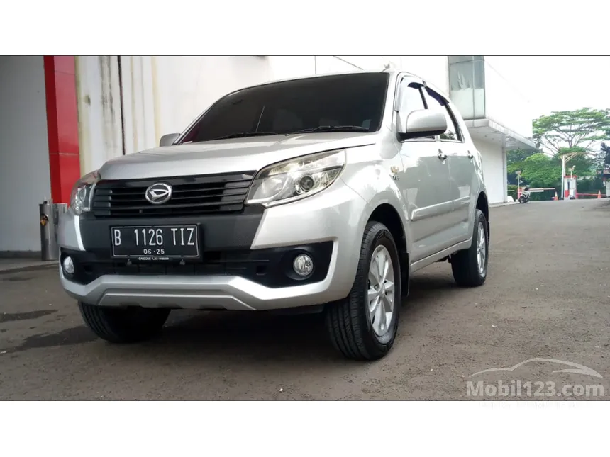 Jual Mobil Daihatsu Terios 2015 X 1.5 di Jawa Barat Manual SUV Silver Rp 133.000.000