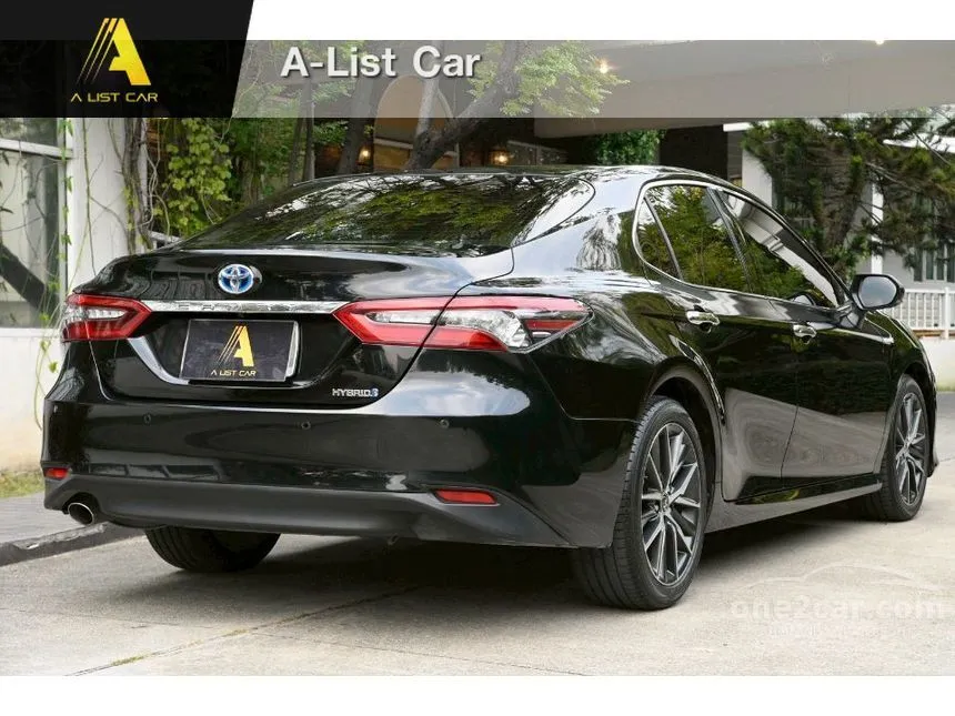 2021 Toyota CAMRY HEV Premium Sedan