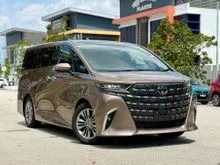 2024 Toyota Alphard 2.5 Z 7-Seater MPV (A) Gold Exterior, Sunroof, Universal Step, Advanced Parking, HUD, DIM, Toyota Teammate, Wireless Charger, BSM
