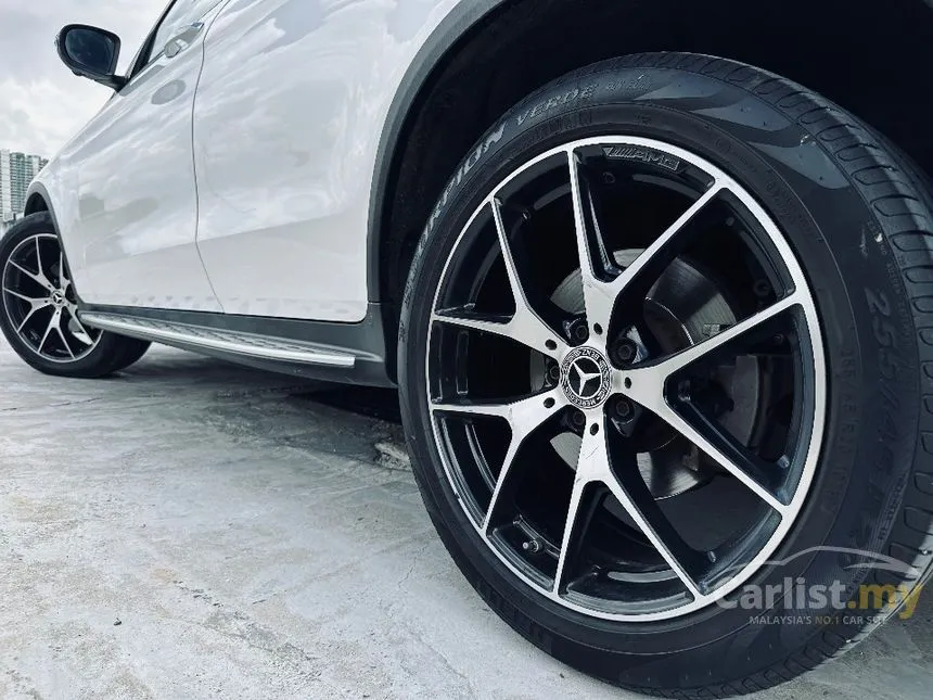 2022 Mercedes-Benz GLC300 4MATIC AMG Line SUV
