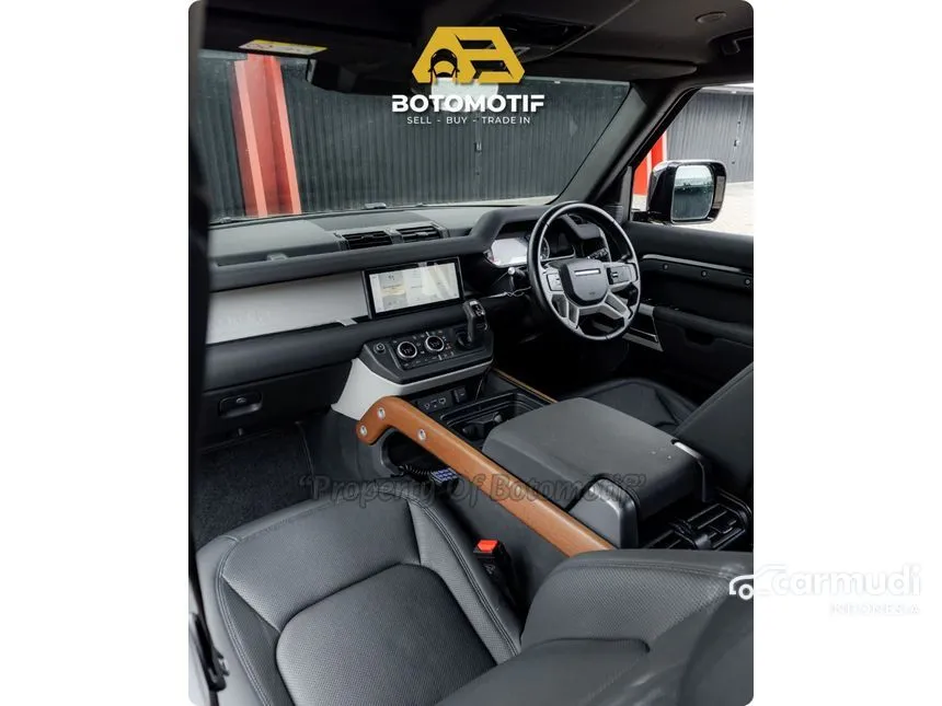 2022 Land Rover Defender 110 P300 SE SUV