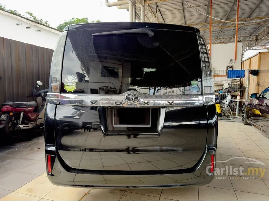 2016 Toyota Voxy X MPV
