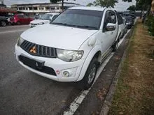2011 Mitsubishi Triton 2.5 Standard Dual Cab 4X4 Pickup