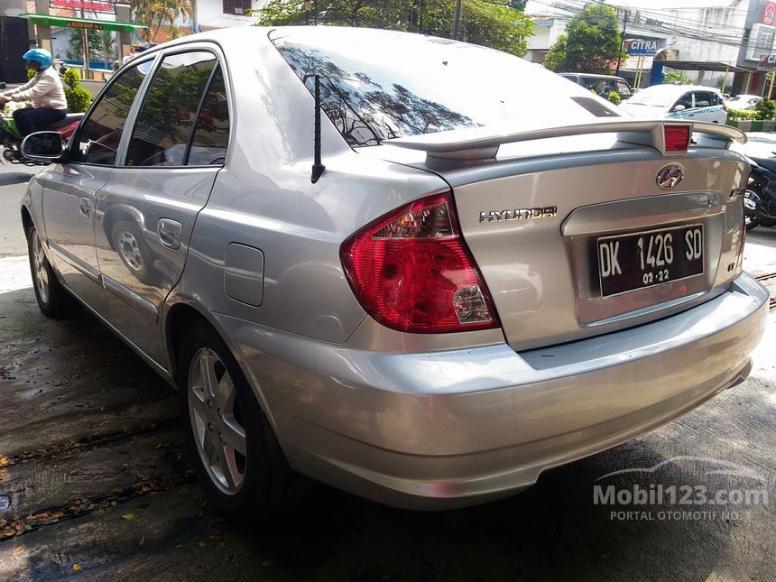 Jual Mobil  Hyundai  Avega  2011 1 5 di Jawa Timur Manual 