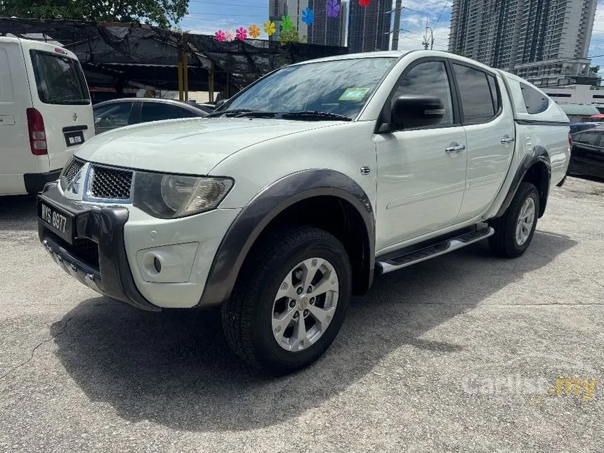 2013 Mitsubishi Triton VGT Dual Cab 4X4 Pickup