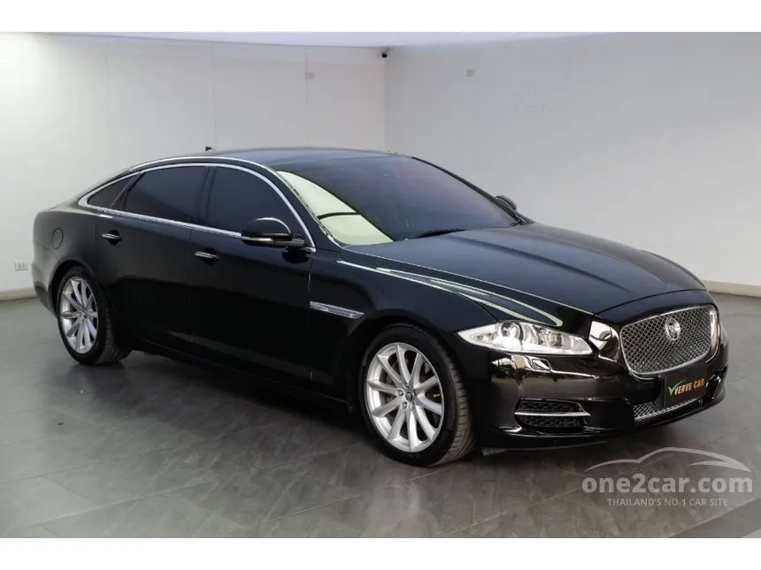 2016 Jaguar XJ Premium Sedan