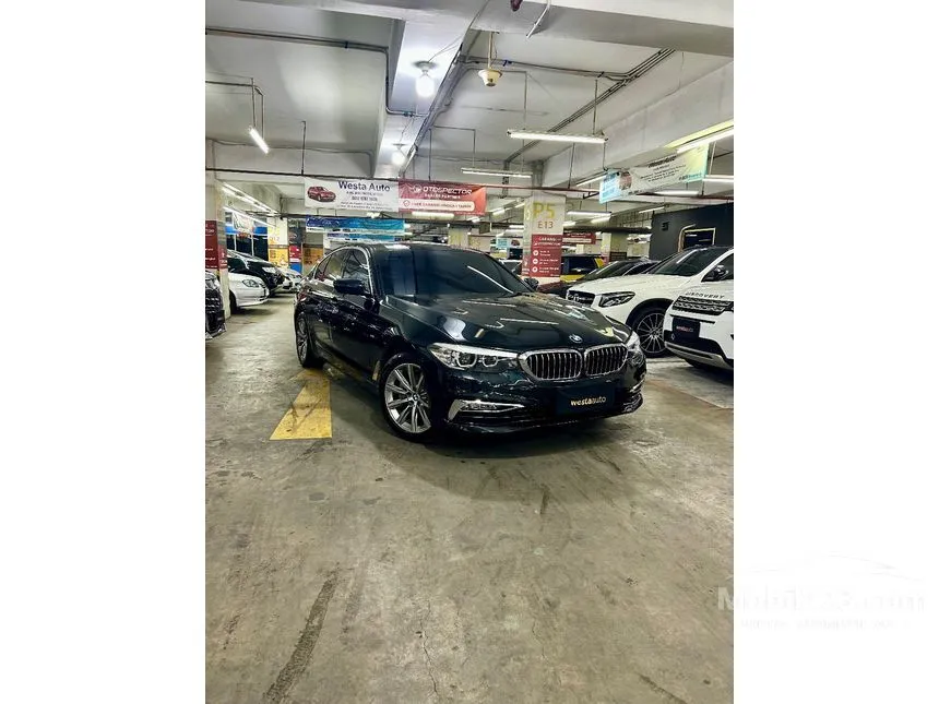 2018 BMW 520i Luxury Sedan