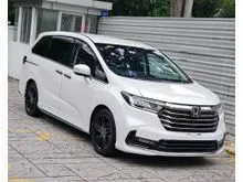 2022 Honda Odyssey 2.4 Absolute EX, GRADE 4.5B, ORI 16K KM, 360 CAMERA, BSM, CMBS, LKAS, 7 SEATERS, HEATER SEATS, LED HEADLIGHTS