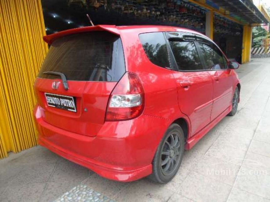 Jual Mobil Honda Jazz 2006 VTEC 1.5 di Jawa Timur 