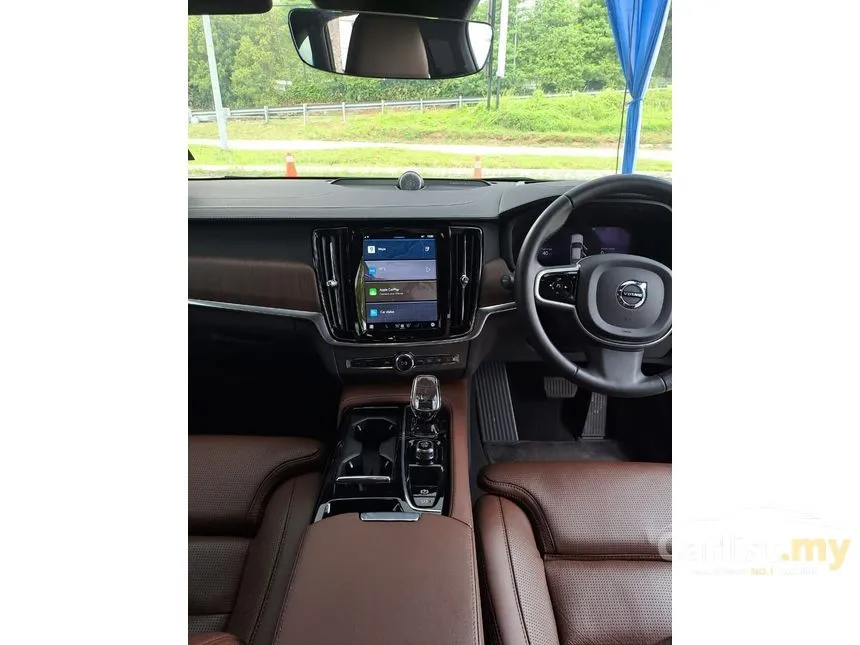 2022 Volvo S90 Recharge T8 Inscription Plus Sedan