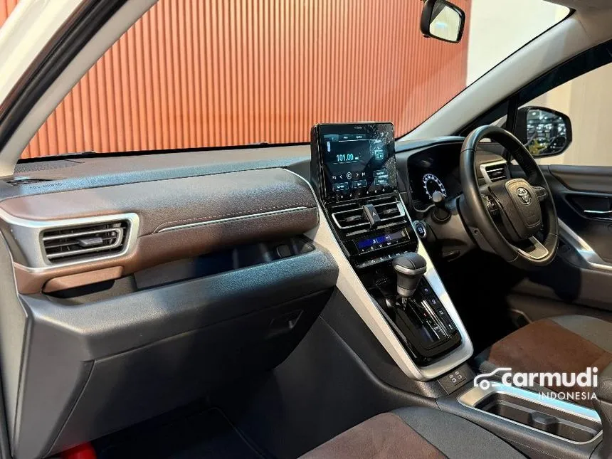 2023 Toyota Kijang Innova Zenix V (Premium Color) MPV